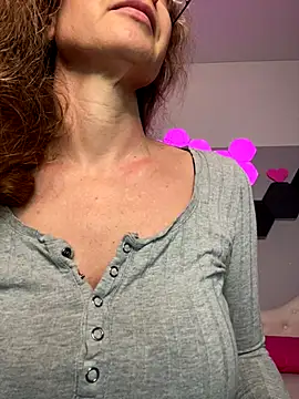 Snapshot of AnnikaRose chatting on 21, 12, 2025 AnnikaRose online show from 21, 12, 2025