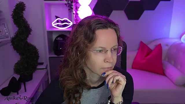 Snapshot of AnnikaRose chatting on 7, 2, 2026 AnnikaRose online show from 7, 2, 2026