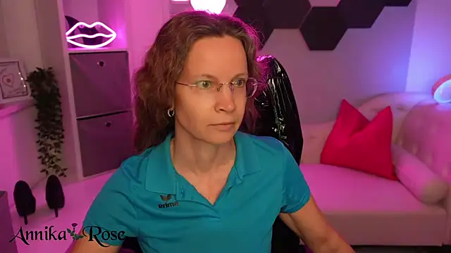 Snapshot of AnnikaRose chatting on 21, 2, 2026 AnnikaRose online show from 21, 2, 2026
