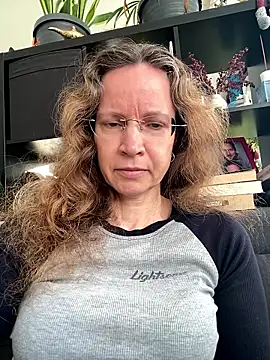 Snapshot of AnnikaRose chatting on 2, 3, 2026 AnnikaRose online show from 2, 3, 2026