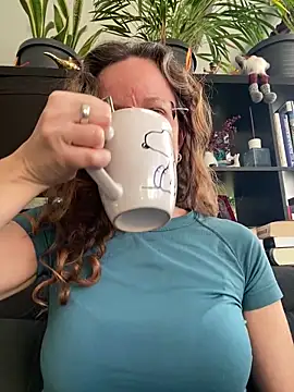 Snapshot of AnnikaRose chatting on 6, 3, 2026 AnnikaRose online show from 6, 3, 2026