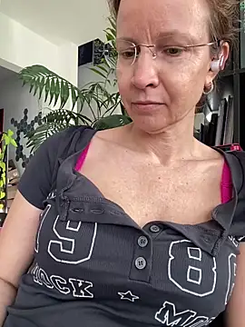 Snapshot of AnnikaRose chatting on 12, 3, 2026 AnnikaRose online show from 12, 3, 2026