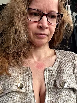 Snapshot of AnnikaRose chatting on 14, 4, 2026 AnnikaRose online show from 14, 4, 2026