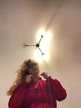 Chloe Richardson online show from 31, 1, 2025