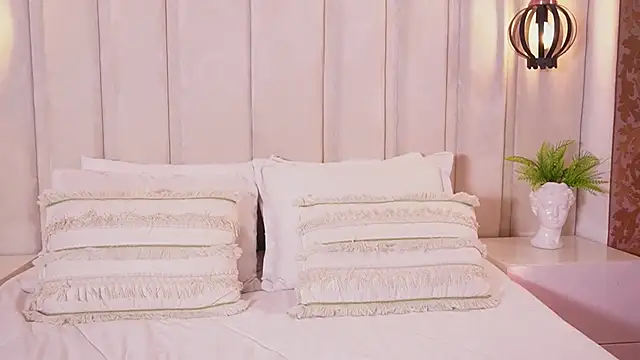 bonniekim  online show from 22, 9, 2025