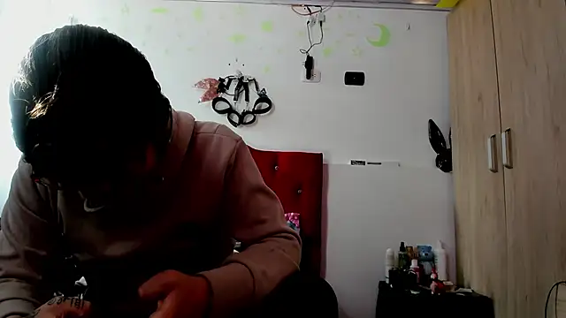 Sweet-Suck69 online show from 6, 1, 2025