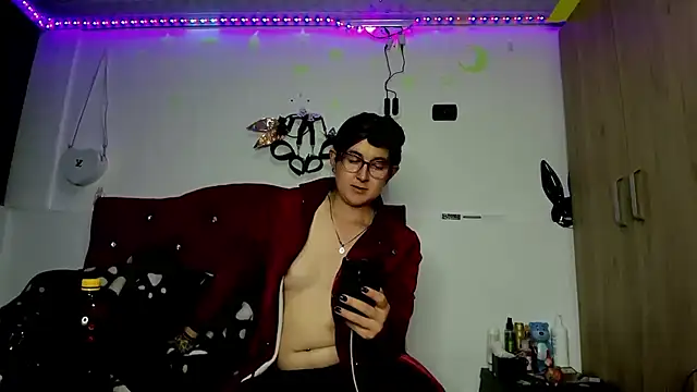 Sweet-Suck69 online show from 7, 1, 2025