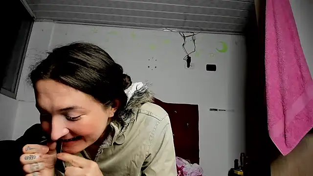 Sweet-Suck69 online show from 16, 3, 2025