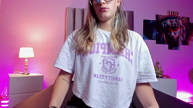 Giia paiige18 online show from 22, 2, 2025