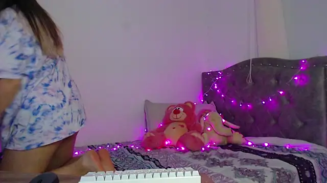 Giia paiige18 online show from 22, 3, 2025