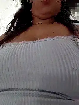 Snapshot of ArabicSilka chatting on 17, 10, 2025 ArabicSilka online show from 17, 10, 2025