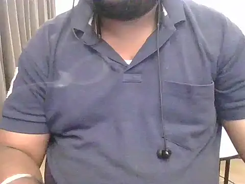 Hunk-Hand6 online show from 28, 9, 2025