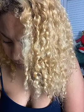 MaryAlbuquerque online show from 17, 11, 2025