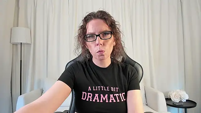 SaraDesirexo online show from 6, 3, 2026