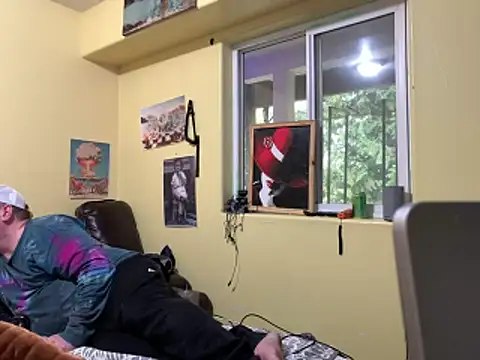 Snapshot of Mic_Oxinner chatting on 12, 4, 2026 Mic Oxinner online show from 12, 4, 2026