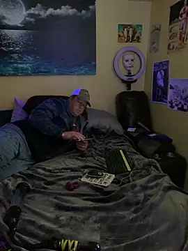 Snapshot of Mic_Oxinner chatting on 14, 4, 2026 Mic Oxinner online show from 14, 4, 2026