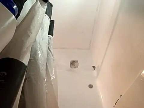 Snapshot of Mic_Oxinner chatting on 17, 4, 2026 Mic Oxinner online show from 17, 4, 2026