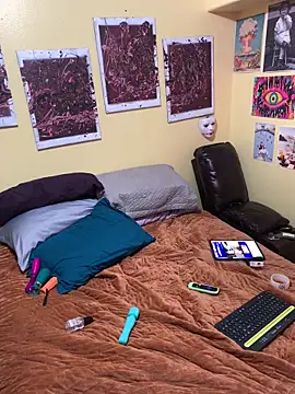 Snapshot of Mic_Oxinner chatting on 17, 4, 2026 Mic Oxinner online show from 17, 4, 2026