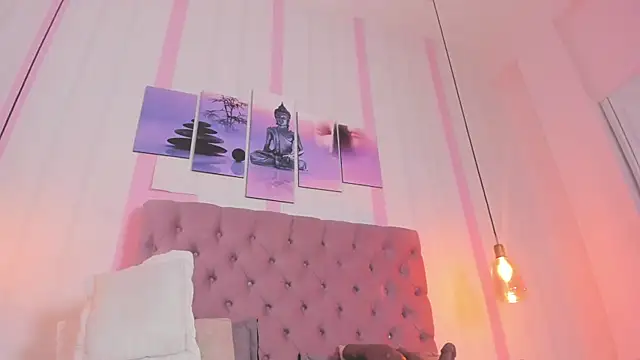 Sophia turneer online show from 5, 2, 2025