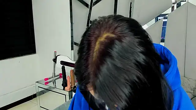 Snapshot of Catherinee69_x chatting on 11, 2, 2025 Catherinee69 x online show from 11, 2, 2025