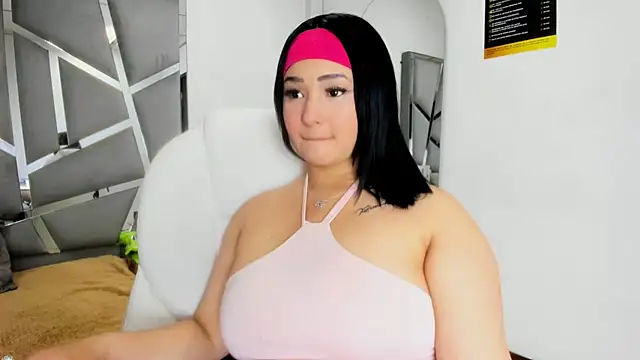 Snapshot of Catherinee69_x chatting on 22, 9, 2025 Catherinee69 x online show from 22, 9, 2025