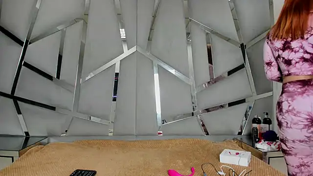 Snapshot of Catherinee69_x chatting on 29, 11, 2025 Catherinee69 x online show from 29, 11, 2025