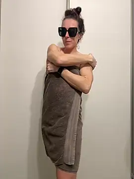 Snapshot of mrs__unknown chatting on 31, 3, 2026 mrs unknown online show from 31, 3, 2026