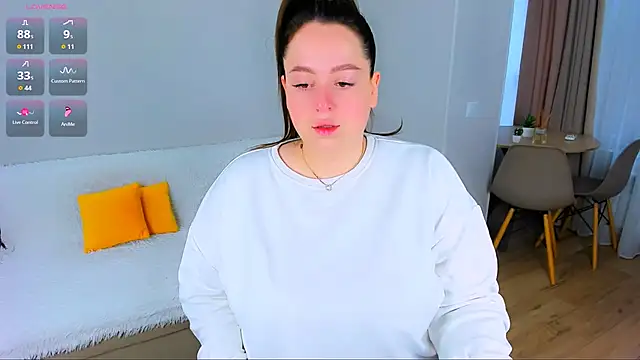 Feral  berry   online show from 17, 11, 2025