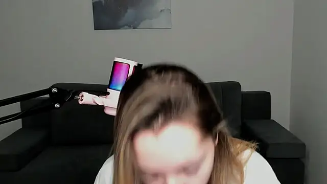 Snapshot of MiaThaine chatting on 31, 1, 2025 MiaThaine online show from 31, 1, 2025