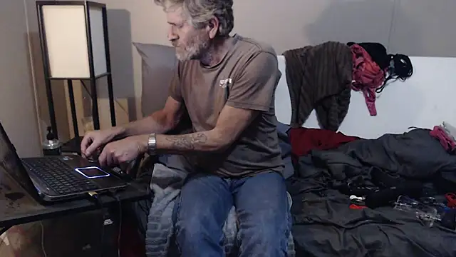 Snapshot of BurgawSub chatting on 1, 11, 2025 BurgawSub online show from 1, 11, 2025