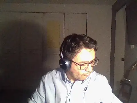 Diptongo online show from 27, 11, 2025