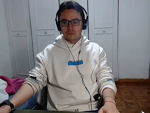 Diptongo online show from 13, 12, 2025