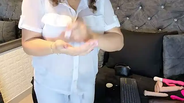 charlotte  G online show from 19, 3, 2026