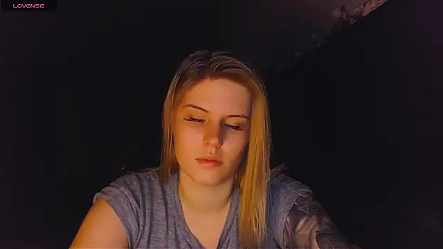 Snapshot of VoluptuousDreams chatting on 28, 2, 2025 VoluptuousDreams online show from 28, 2, 2025