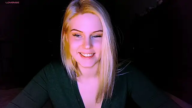 Snapshot of VoluptuousDreams chatting on 20, 3, 2025 VoluptuousDreams online show from 20, 3, 2025