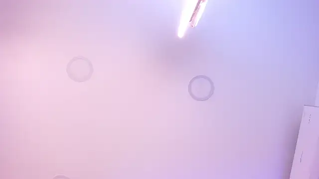 Scarlett Morgan  online show from 20, 2, 2025