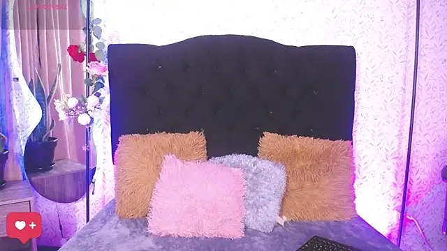 Snapshot of alicee_laurent chatting on 15, 10, 2025 alicee laurent online show from 15, 10, 2025