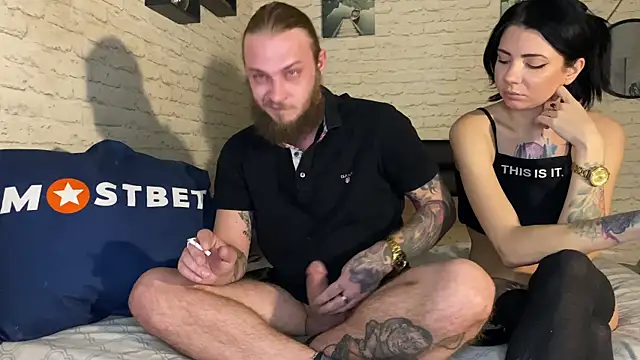 Snapshot of leesmoke chatting on 28, 12, 2024 leesmoke online show from 28, 12, 2024