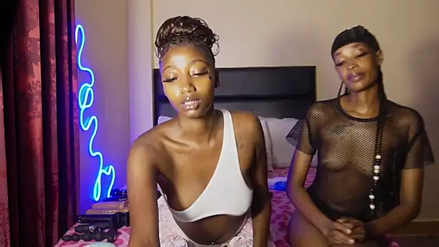 Snapshot of _Watuluv_ chatting on 15, 3, 2026 Watuluv online show from 15, 3, 2026