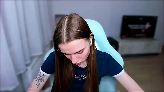 StellaLawless online show from 10, 2, 2025