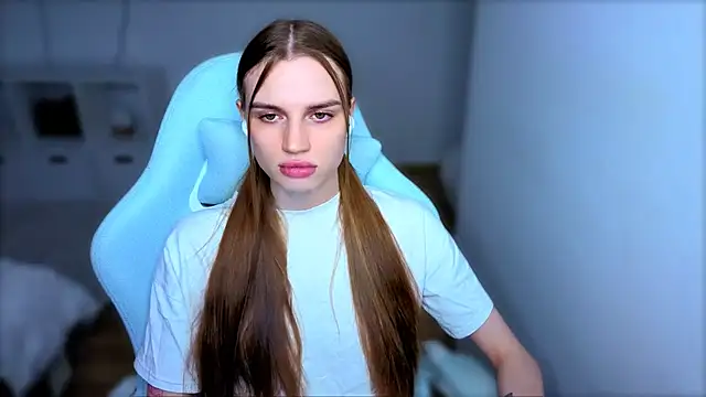 StellaLawless online show from 13, 9, 2025