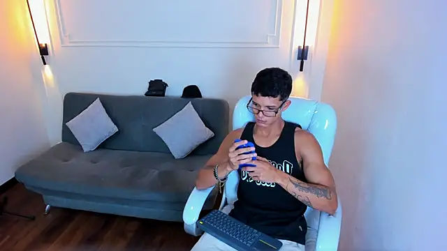 Paradise boy s online show from 22, 12, 2025