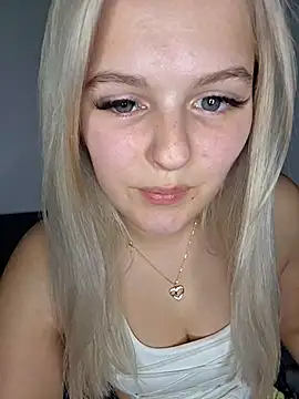 Snapshot of Allylove03 chatting on 27, 2, 2026 Allylove03 online show from 27, 2, 2026