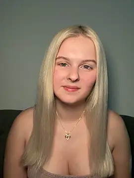 Snapshot of Allylove03 chatting on 13, 3, 2026 Allylove03 online show from 13, 3, 2026