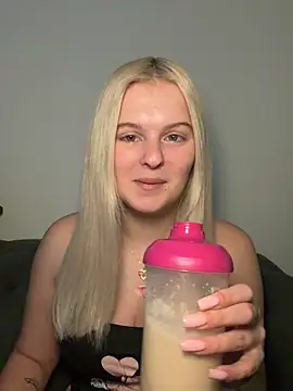 Snapshot of Allylove03 chatting on 15, 3, 2026 Allylove03 online show from 15, 3, 2026