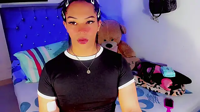 Zakura hot1 online show from 17, 9, 2025