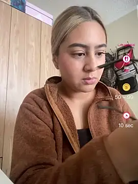 Snapshot of Miabonnett_ chatting on 2, 5, 2026 Miabonnett online show from 2, 5, 2026