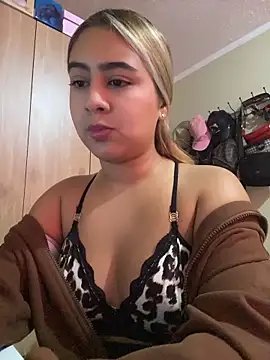 Snapshot of Miabonnett_ chatting on 11, 5, 2026 Miabonnett online show from 11, 5, 2026