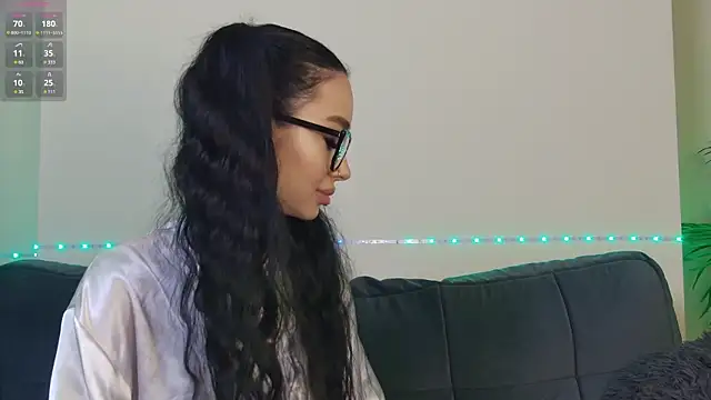 Snapshot of OnlyXandra chatting on 11, 1, 2025 OnlyXandra online show from 11, 1, 2025