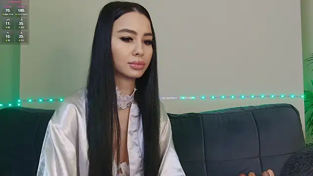 Snapshot of OnlyXandra chatting on 11, 2, 2025 OnlyXandra online show from 11, 2, 2025